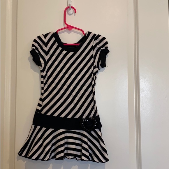 🎀2/$8🎀 Cute short sleeve dress - Picture 1 of 6